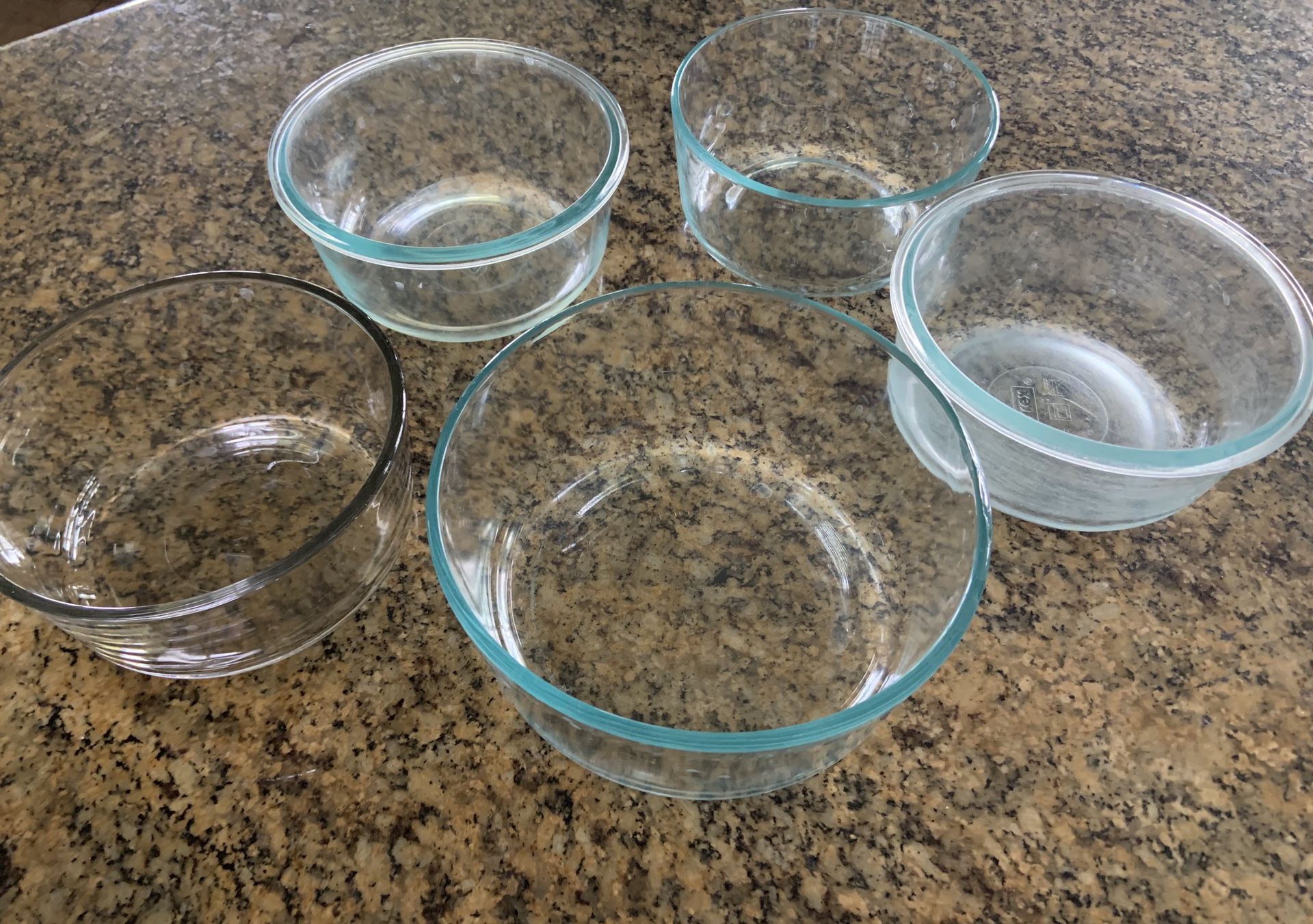 Pyrex bowls food storage containers
