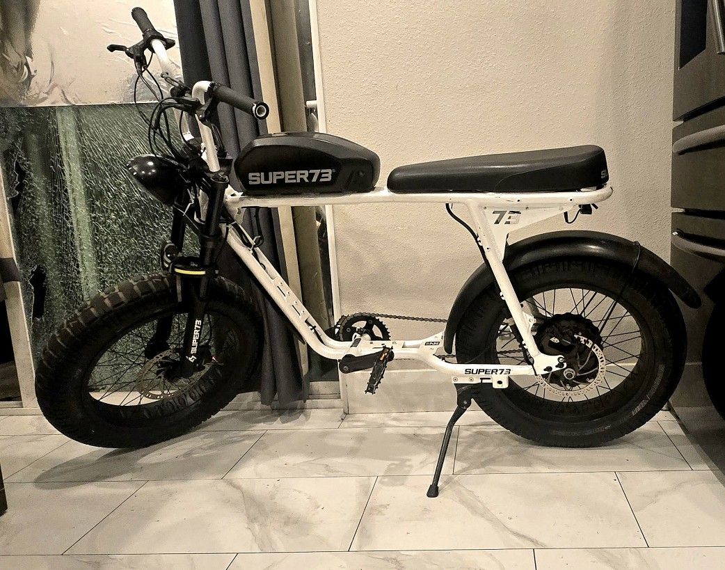 SUPER73-S2
EBIKE
ICONIC URBAN CRUISER