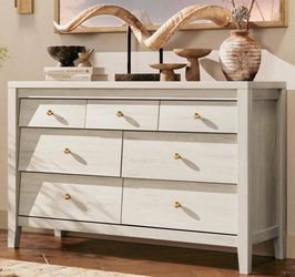 7 Drawers Dresser With Beveled Panel