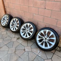 Tesla Model 3 Highland Nova 19 inch wheels