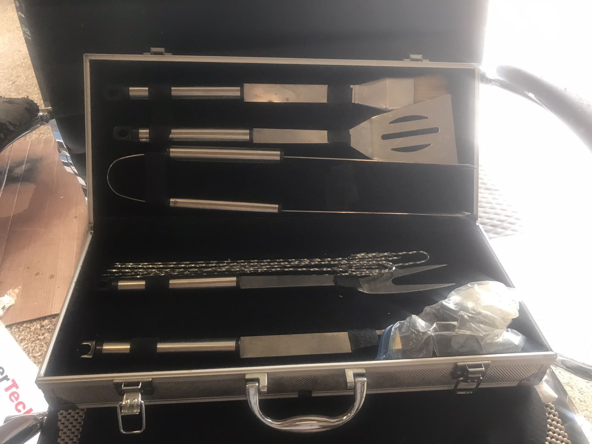 Bbq grilling set