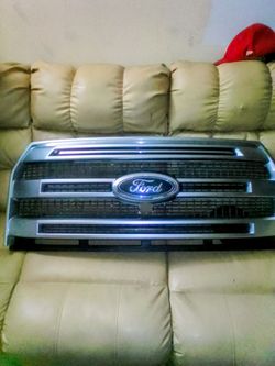 2015-2017 OEM F150 platinum front grille w/ camera hole