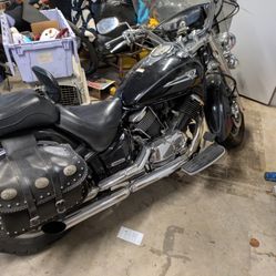 Yamaha V Star 1100 Classic 