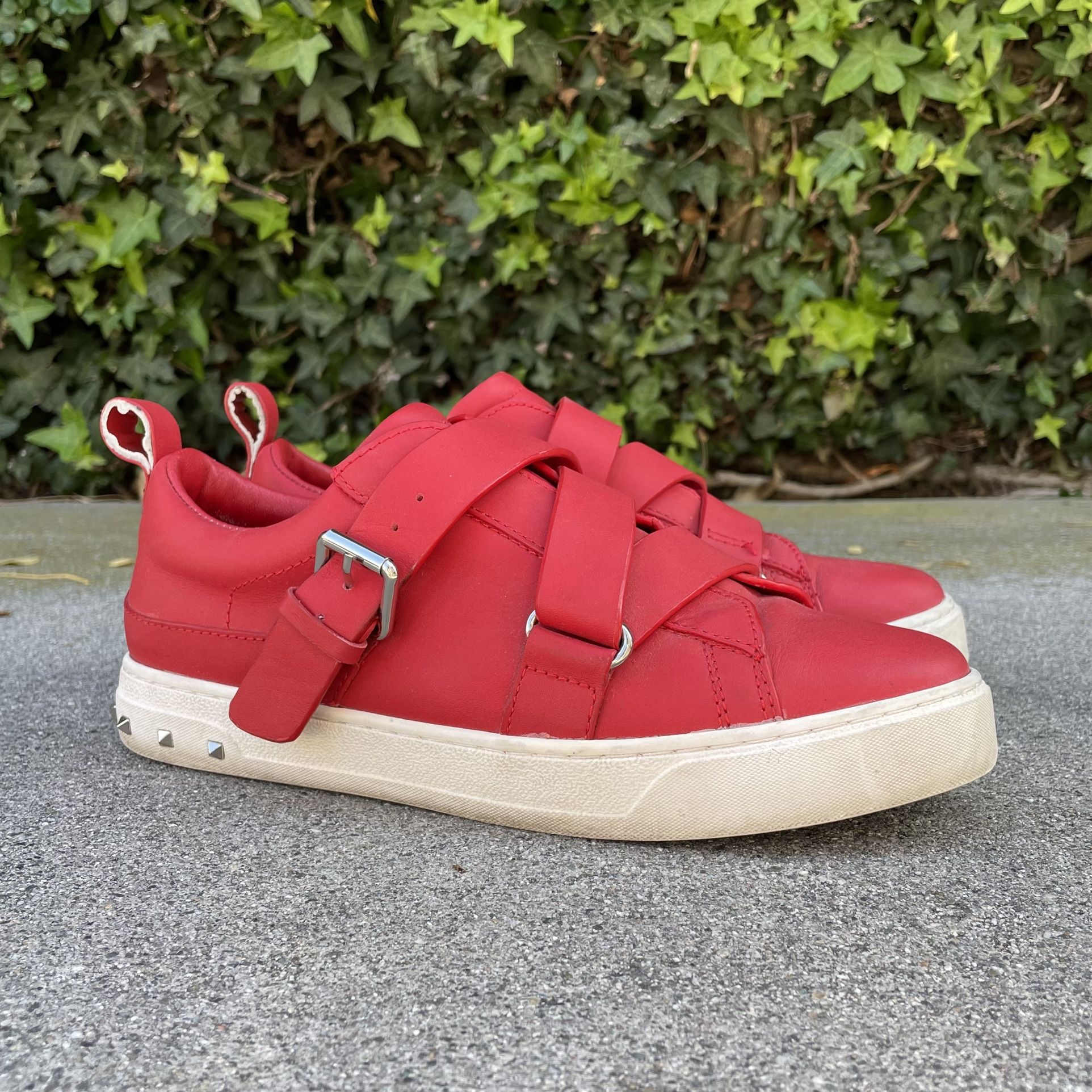 Valentino Garavani V-Punk red leather belted low-top sneakers size IT 37 US 7
