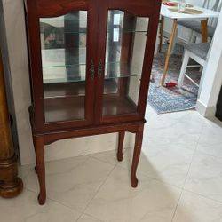 Queen Anne Style Small Cherry Vitrine