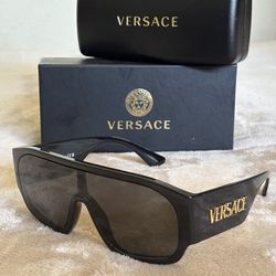 Versace sunglasses (read description b4 answering)