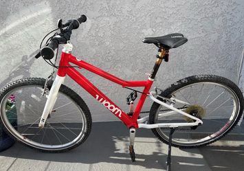 Woom 5 Kids Bike (24”) — All-Terrain/Hybrid, Red/White, Recently Inspected