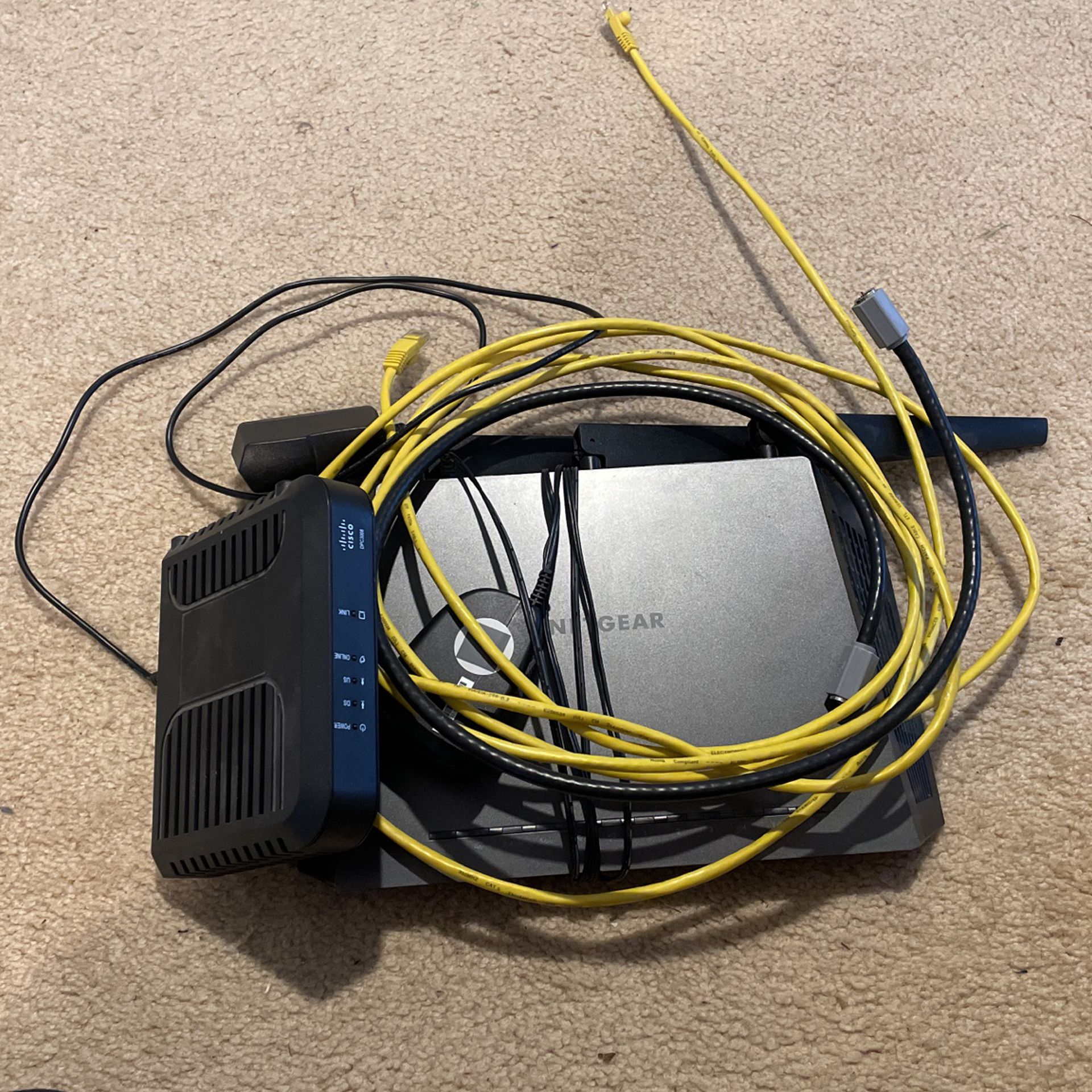 Cisco DPC3008 Modem & Netgear Nighthawk AC1900 WI-FI Router
