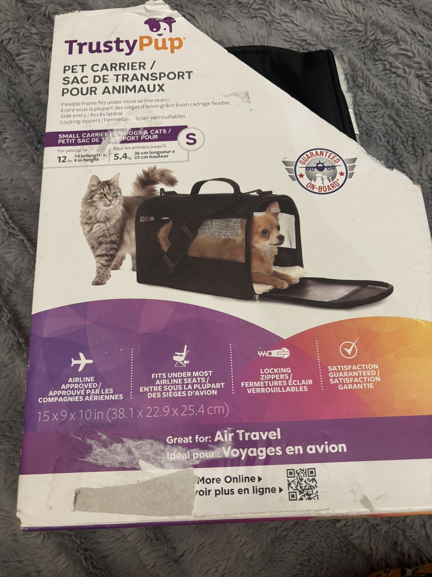 New small Trusty pup pet carrier 15x9x10in missing strap