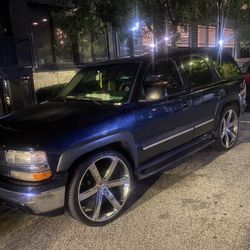 Clean Tahoe On 26’s 