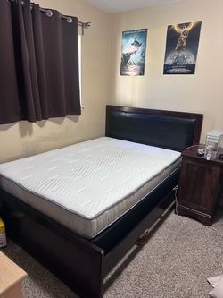 Full Size Bed in Great condition