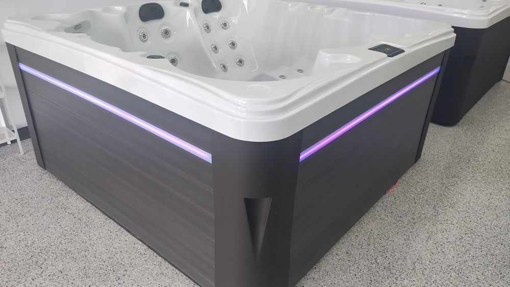 Hot Tub Jacuzzi