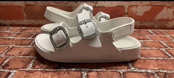 Sketchers sandals