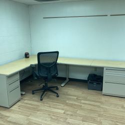 Large L-shaped Desk