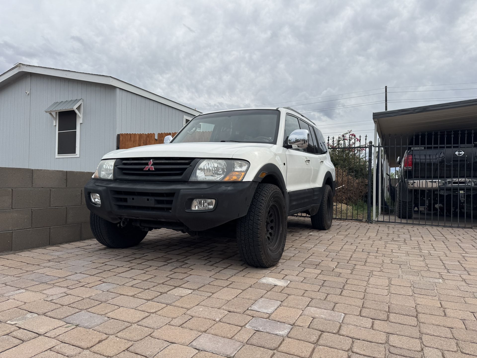 2001 Mitsubishi Montero