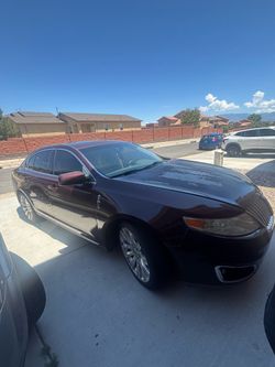 2011 Lincoln MKS