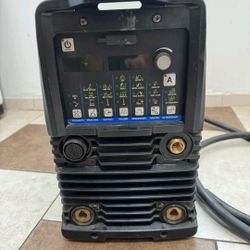 Read The Ad. Miller Dynasty 280 AC/DC Tig Welder 907514. Not Working
