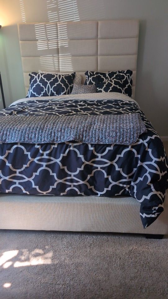 Contemporary Full Size Bed