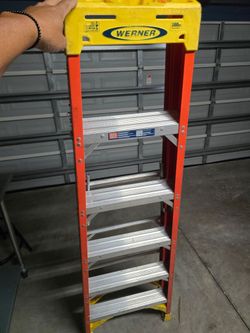Werner Fiberglass Step Ladder