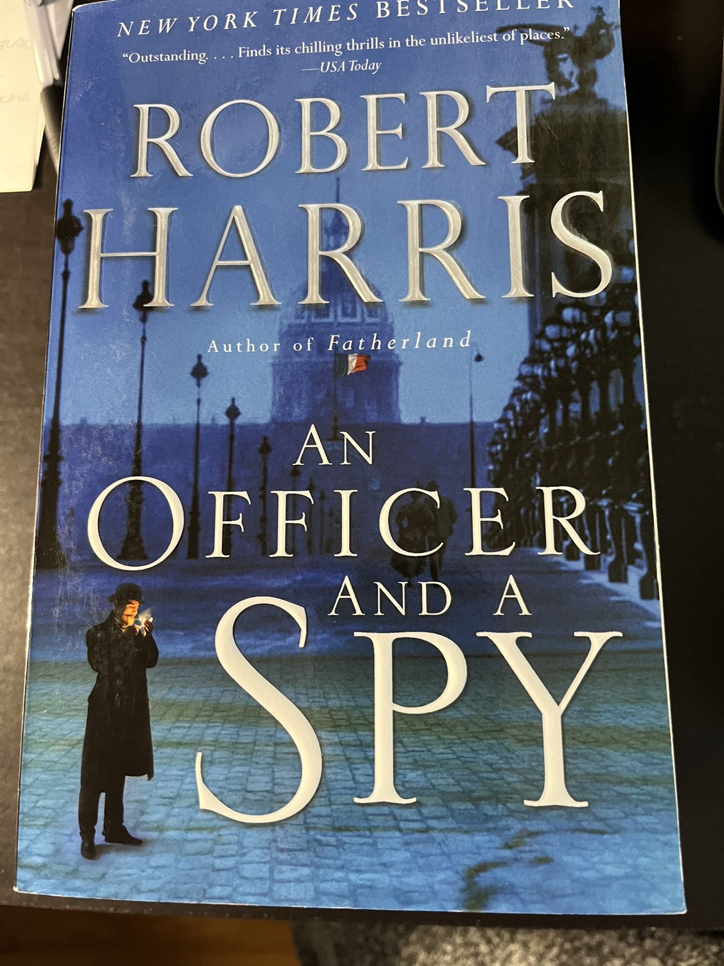 An Officer And A Spy - Robert Harris