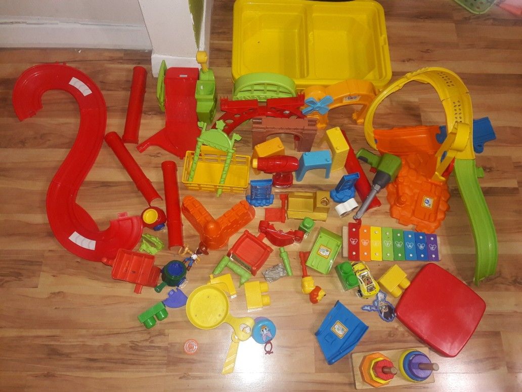 Diferent pieces of toys $8 the whole bag