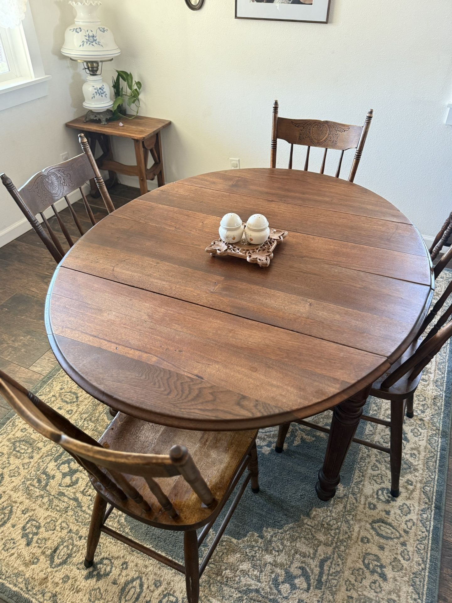 Antiques Oval Drop-Leaf Dining Table & Chairs Set