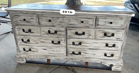 Farmhouse Dresser 