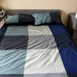 Full Sized Mattress and Bed