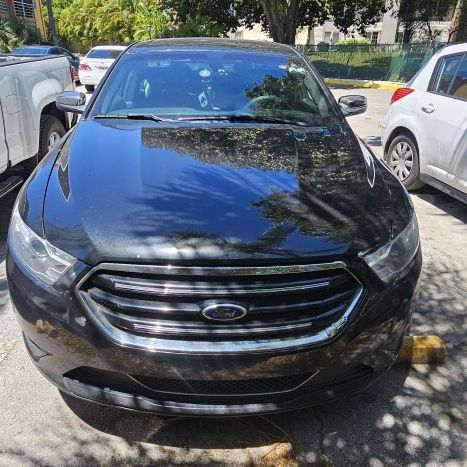 2013 Ford Taurus