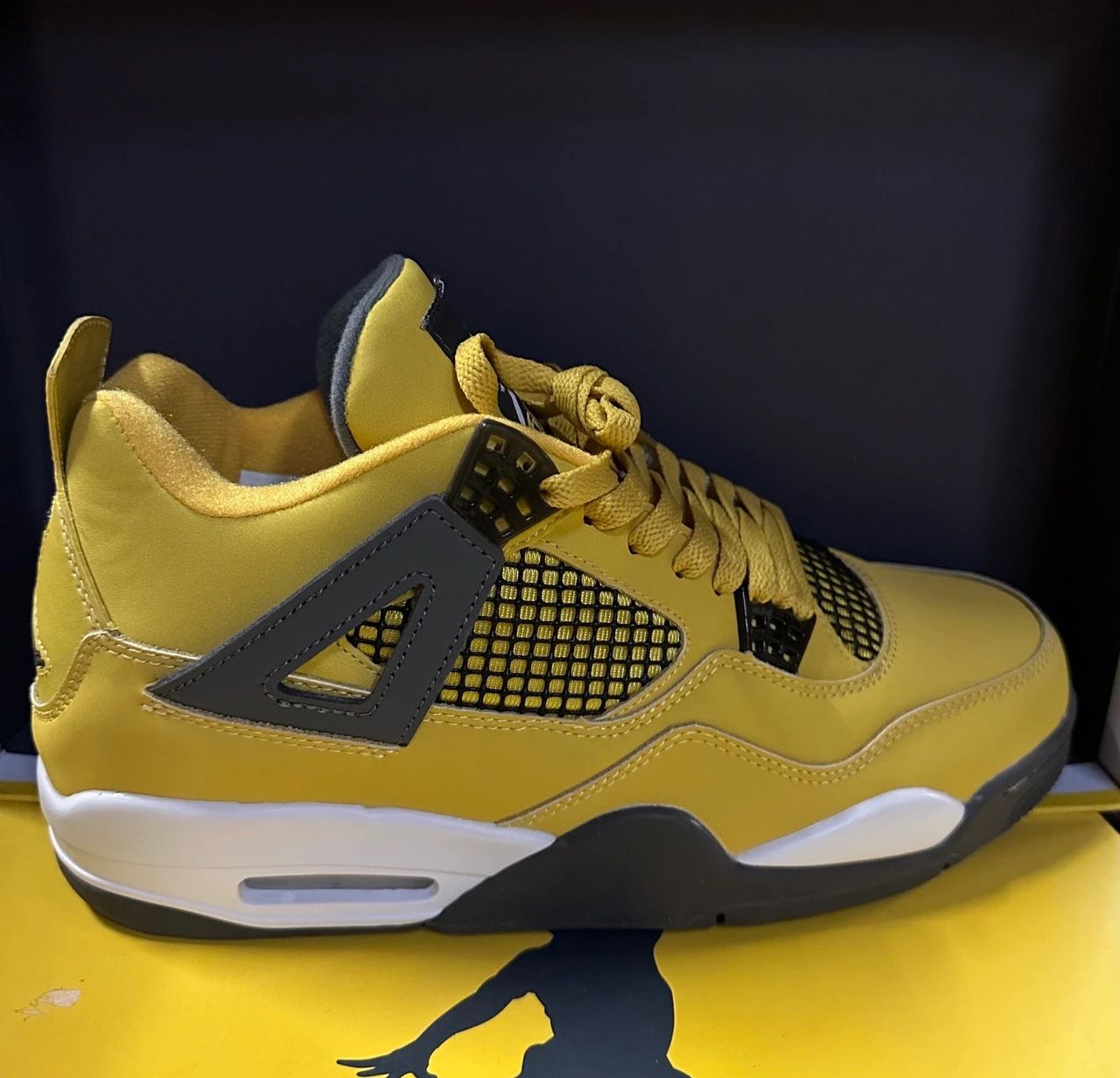 Jordan 4