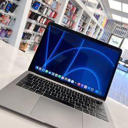 Apple MacBook Air 13” 8GB Ram 256GB Storage 