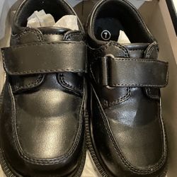 Like New Toddler Dress Shoes Size 7