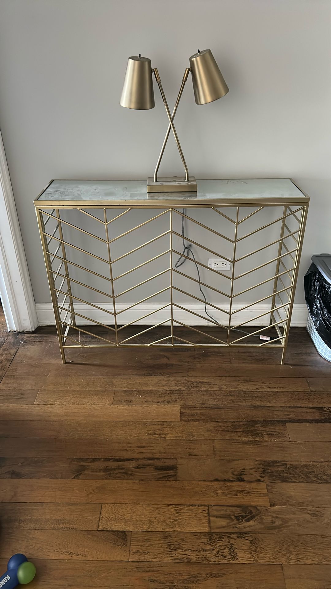 Entry Table With Mirror