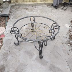PATIO TABLE WITH GLASS TOP