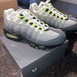 Nike Air Max 95 OG Big Bubble Neon (HM4740-001) 2026 Men’s Size 10.5, Jordan