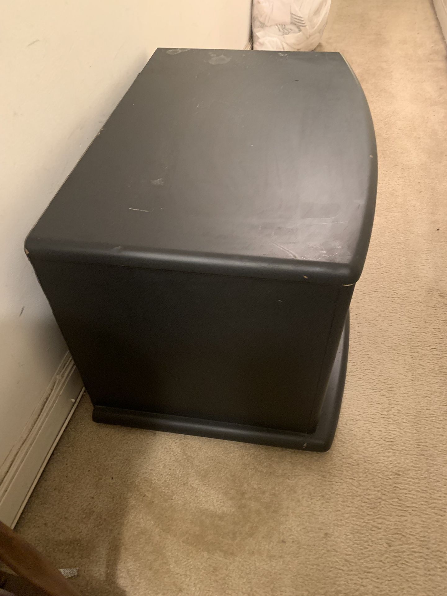 FREE TV STAND