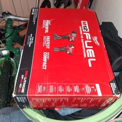 Milwaukee M12 FUEL 2 Tool Combo Kit