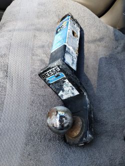 Receiver Hitch With Ball