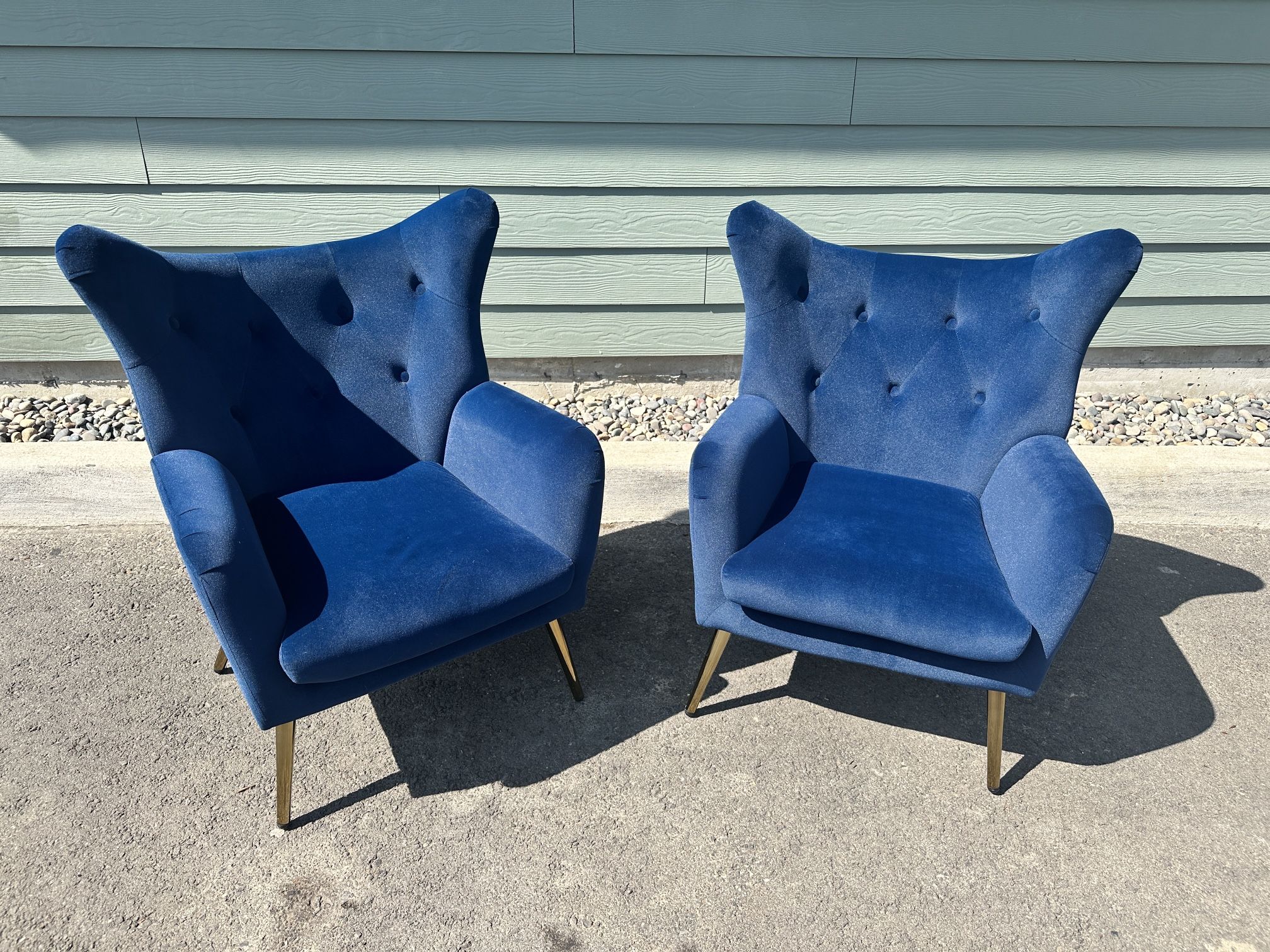 Accent Chairs Set of 2 (Excellent Condition)