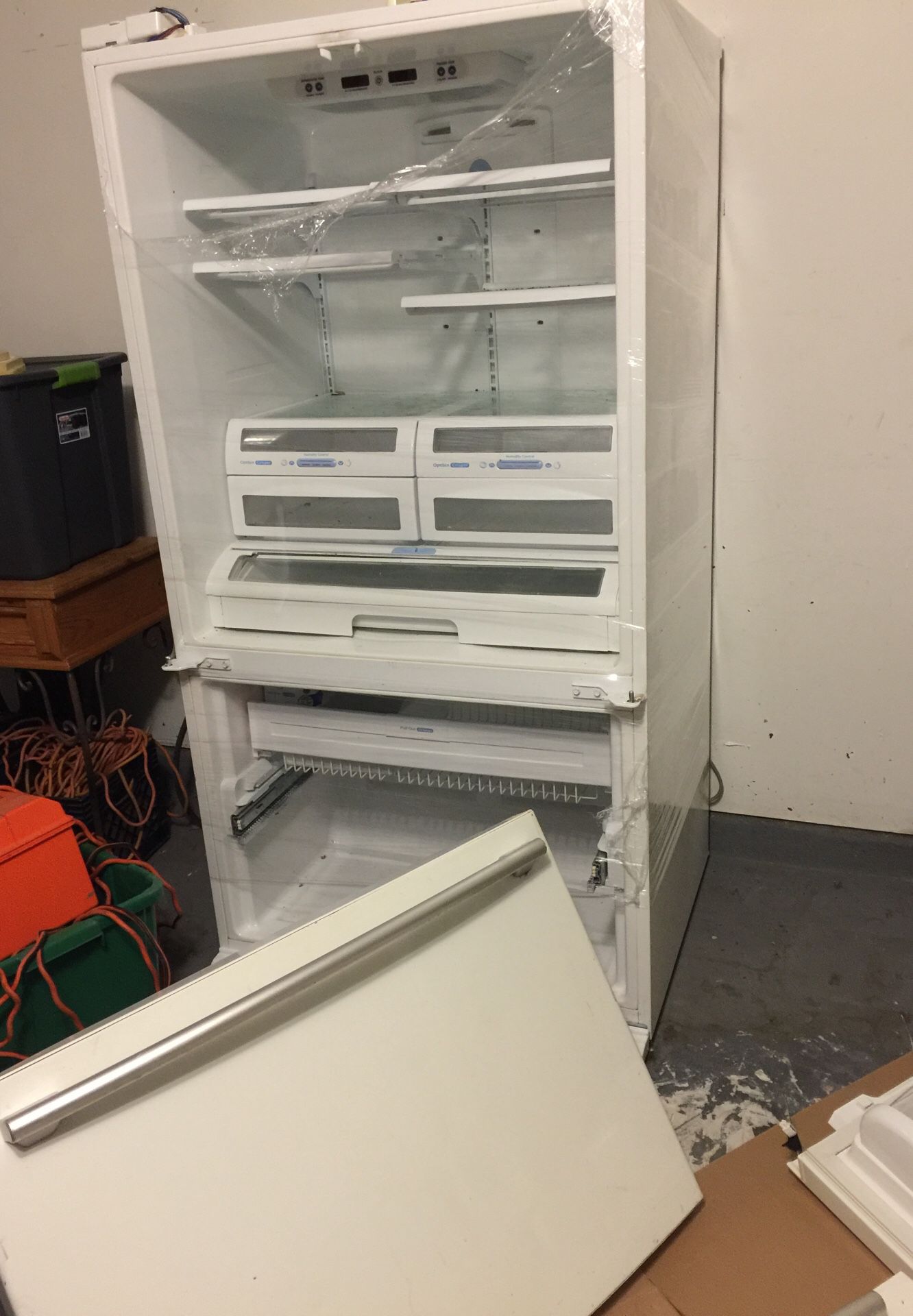 Large refrigerator, works perfectly