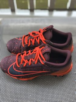 Nike Cleets Sz 6