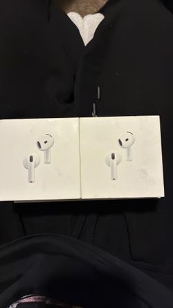 AirPods 4 with active ANC