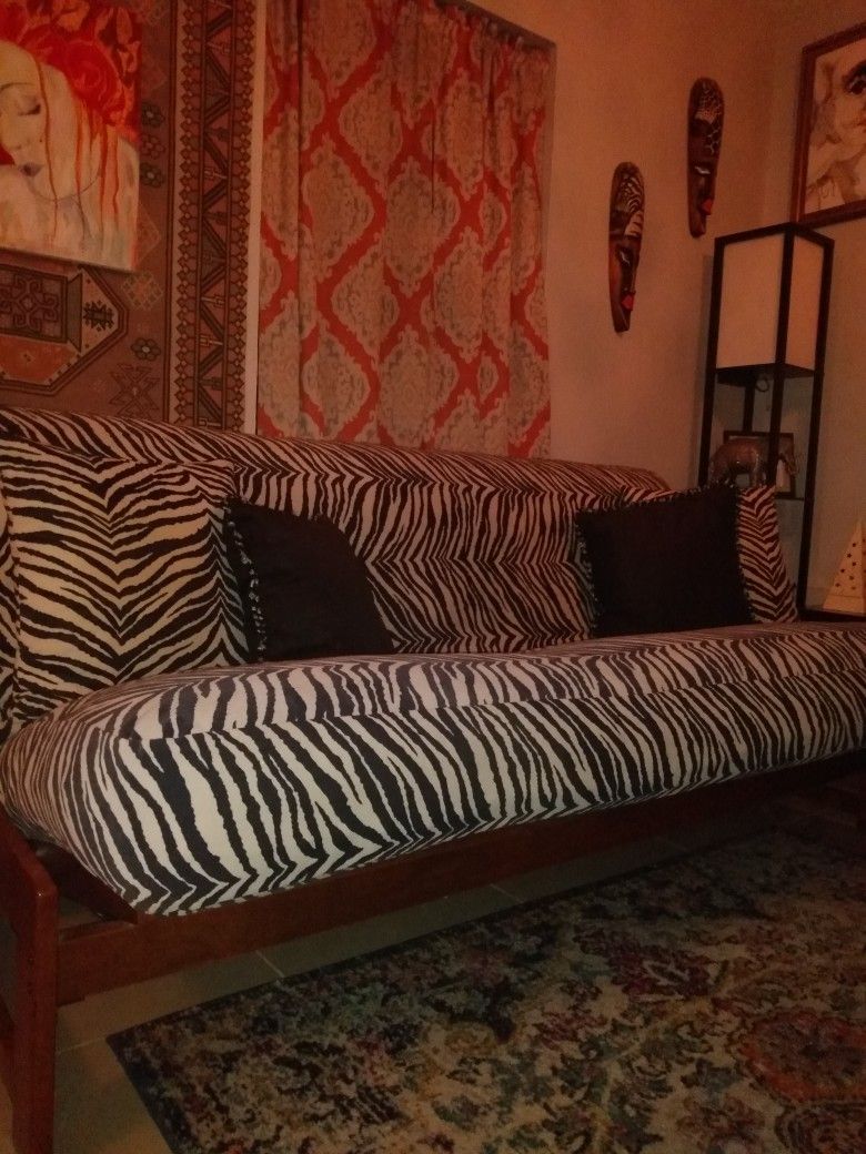 Large Futon for Sale in Tarpon Springs, FL OfferUp