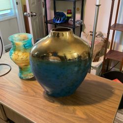 Vases Silent Bell Rocking Chairs Folding Tables,Desk And Book Shelf