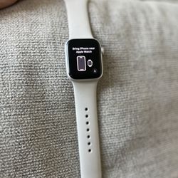 Apple Watch Series SE 2nd gen 41 wifi and cellular unlocked 