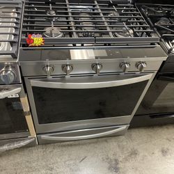 Whirlpool Gas Range With Air Fryer 5 Burners 30” Inch Wide 