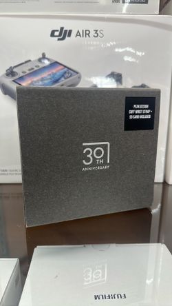 Canon G7X Mark III Limited Edition 30th Anniversary 