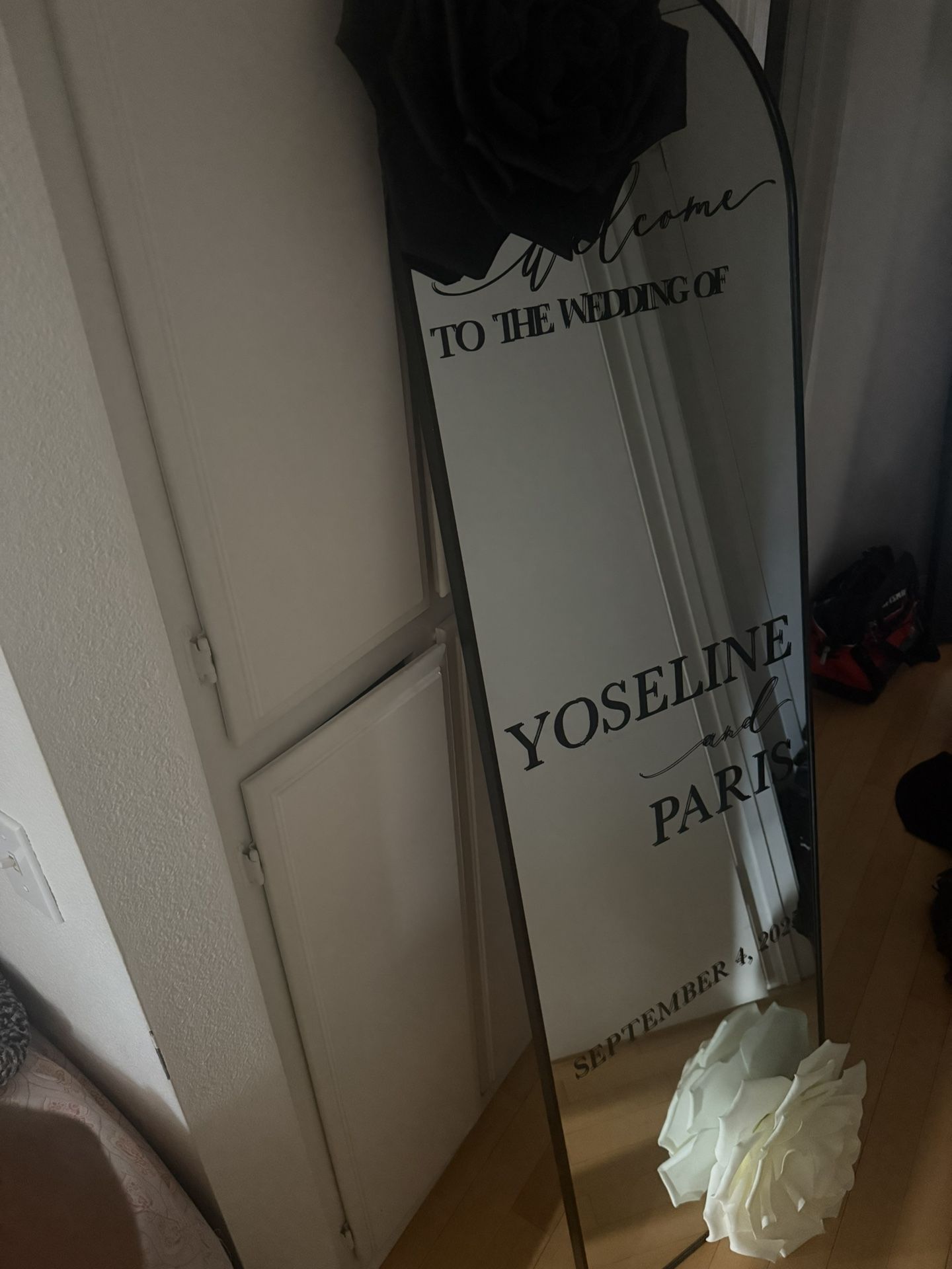 Selfie Mirror For Wedding 