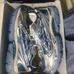 Brand New Size 45 Off White “be Right Back”