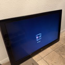 47” LG TV
